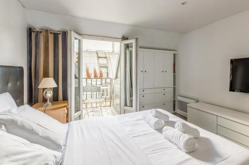 Apartment Avec Vue Imprenable Sur Le Louvre