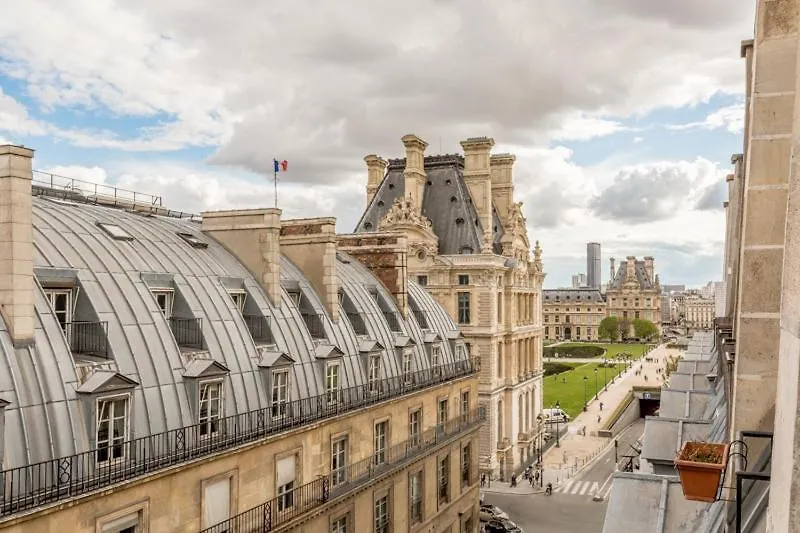 Apartment Avec Vue Imprenable Sur Le Louvre